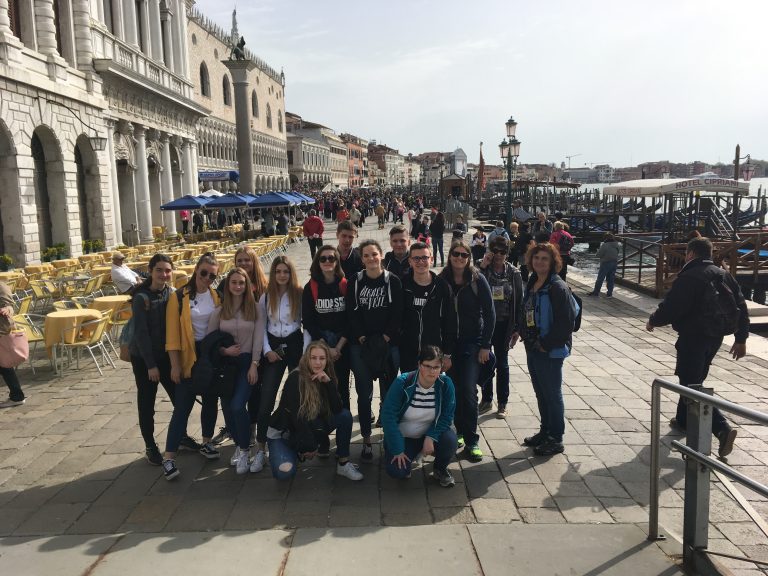“Su e zo per i ponti” a Venezia