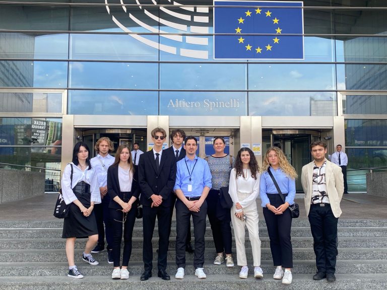 A TU PER TU CON L’UNIONE EUROPEA – ESCURSIONE DIDATTICA A BRUXELLES DEGLI STUDENTI DEL SEMA