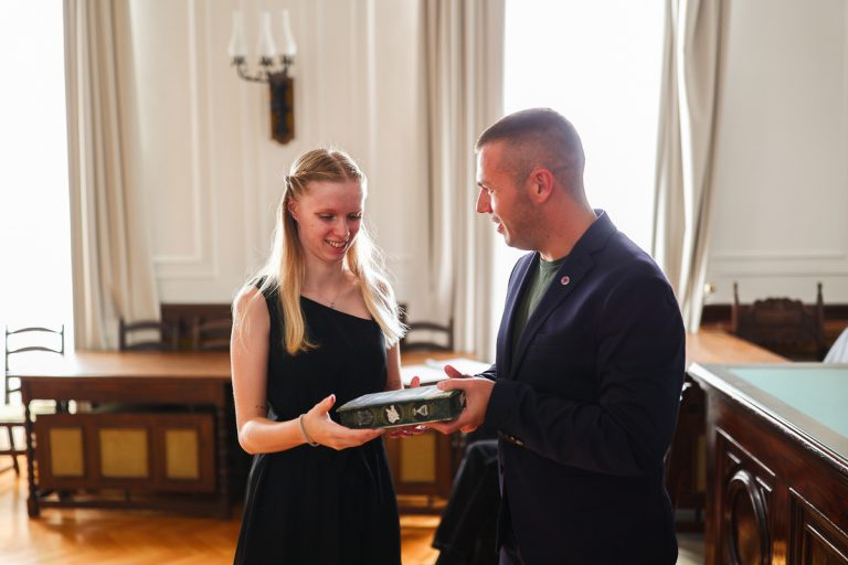 Ricevimento per i maturandi al Comune di Pirano